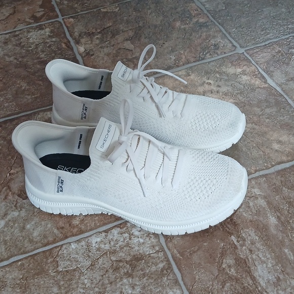 Skechers Slip-ins Air Cooled Memory Foam White Knit Sneakers Size 5.5 - Picture 3 of 6